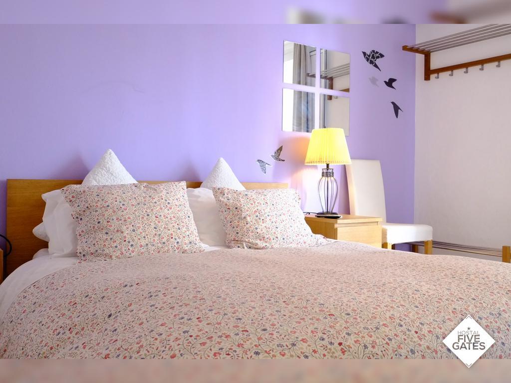 Hostal Five Gates Осуна Екстер'єр фото
